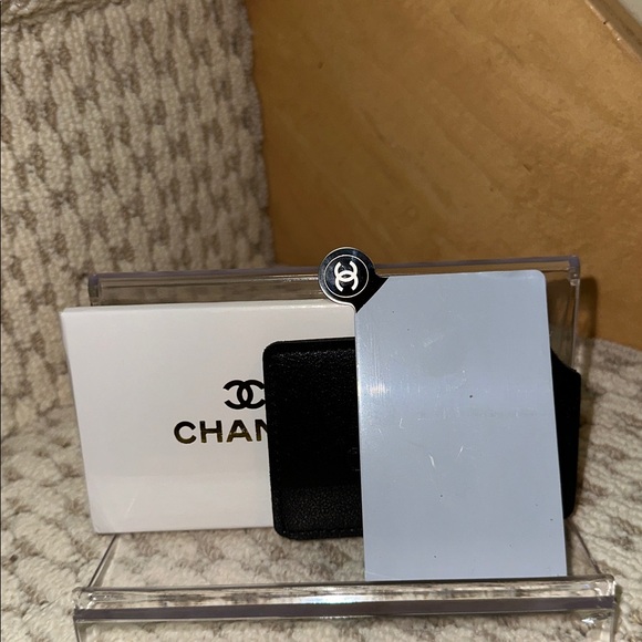 Chanel Black Mirror/card Holder - Picture 3 of 4